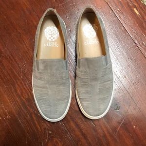 Vince Camuto slid ons